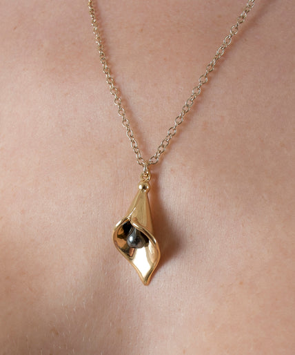 Sylvie Monthulé Arum Design Pendant Gold