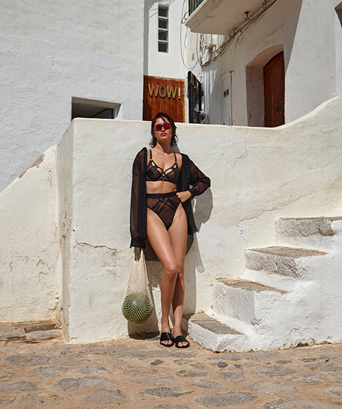 Photoshoot-Bordelle-Vero-High-Waist-Thong-Black