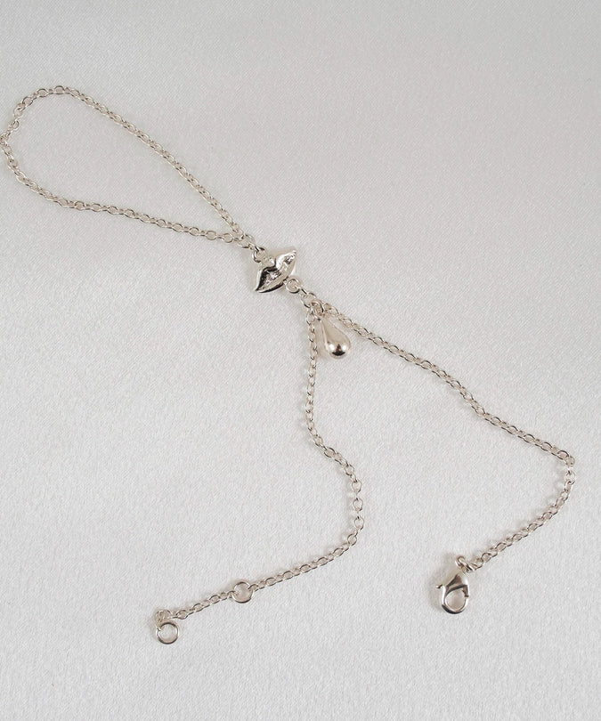 Sylvie Monthulé Hand Jewel Sweet Kisses Design Silver