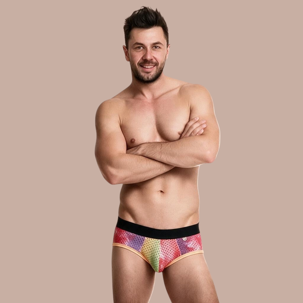 Pleasurements MOB boxer brief met veelkleurig mesh-ontwerp, zwarte tailleband en contrasterende oranje rand.