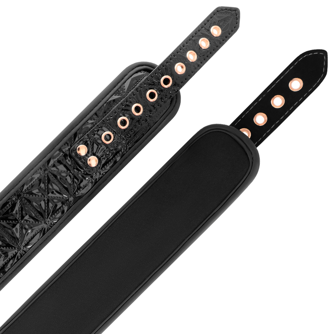 BEGME - ZWARTE HALSBAND MET NIPPELKLEMMEN MET NEOPREEN VOERING