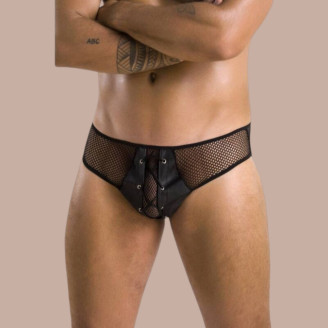 Pleasurements Passion 035 Slip Richard zwarte herenslip met visnetdetails en vetersluiting aan de voorzijde