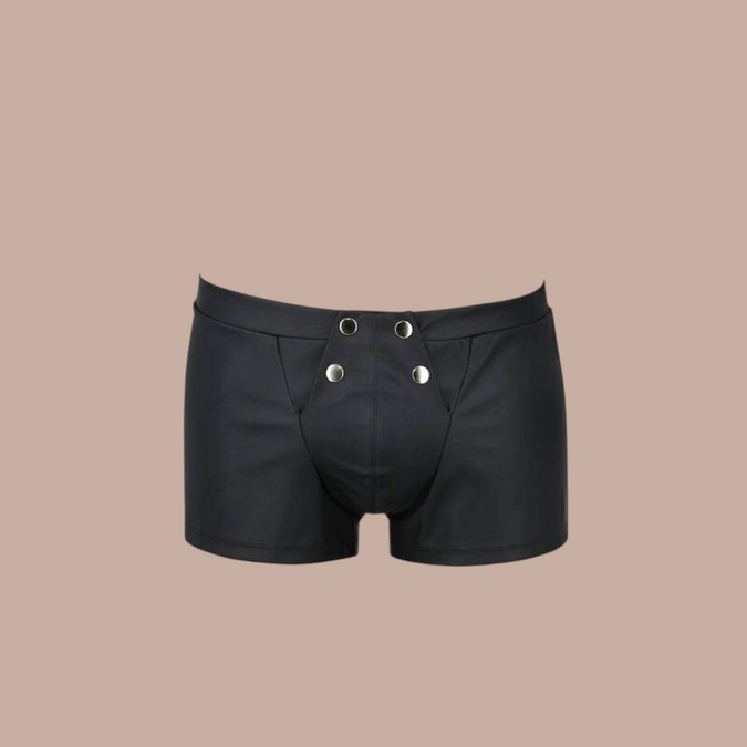 Pleasurements Passion 050 Patrick zwarte herenshorts met zilverkleurige drukknopen in een strak model