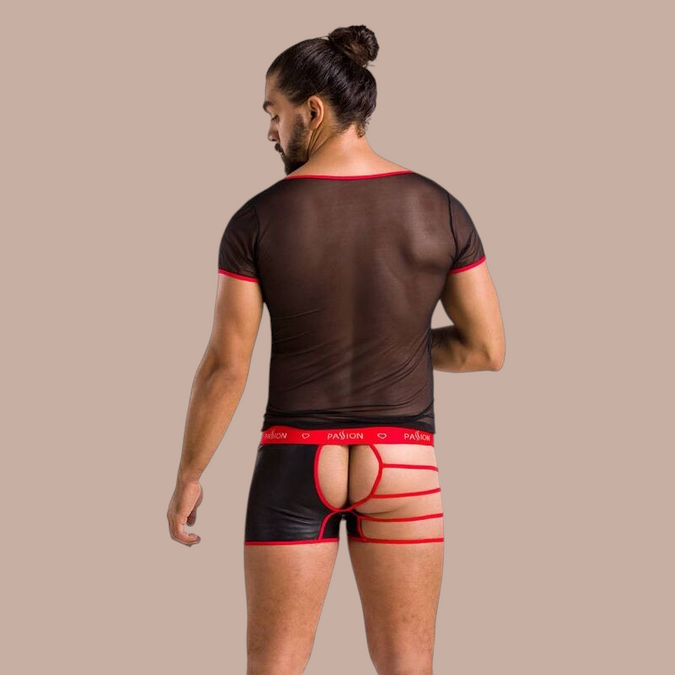 Pleasurements Passion 055 Set Mark in zwart met rode accenten, bestaande uit een mesh shirt en open boxer met bandjes.