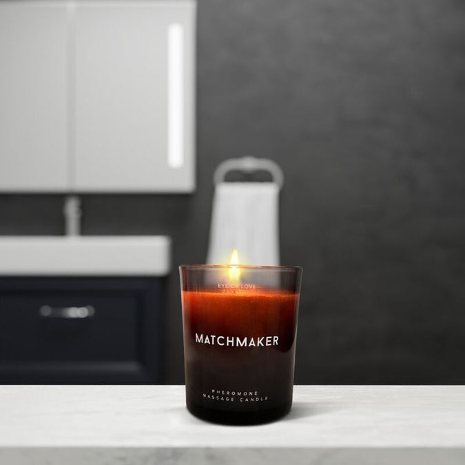 Eye Of Love – Matchmaker Schwarze Diamant Massagekerze Zieh Sie An 150 Ml