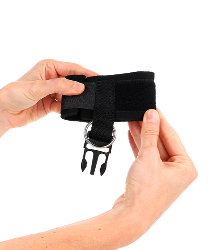 KINK - NEOPRENE HOOK&LOOP FASTENER WRIST RESTRAINTS BLACK ADJUSTABLE 22-34 CM