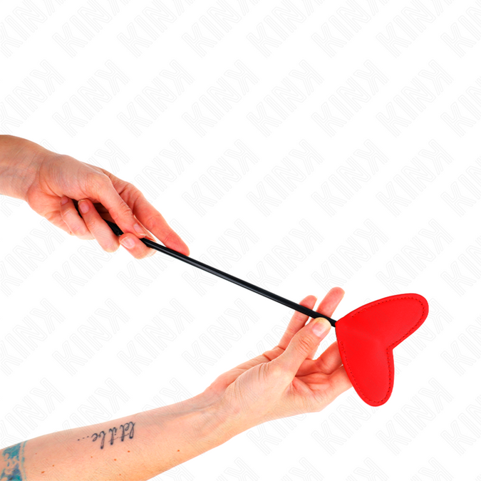 Kink – Red Heart Shaped Palette 33 X 10 Cm