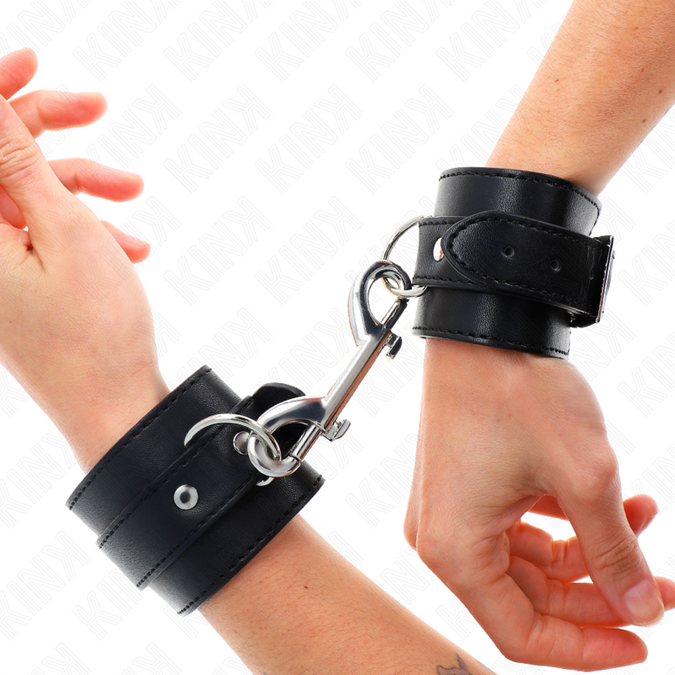 Kink – Wrist Restraints – Single Rivet Row And Big Buckle Black Adjustable 17 – 28 Cm X 5 Cm