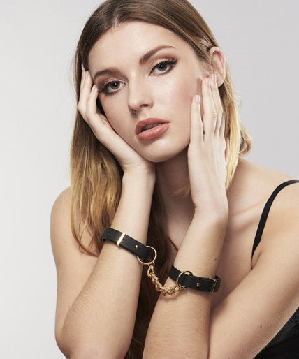 BIJOUX - INDISCRETS MAZE HANDCUFFS BLACK BRACELETS