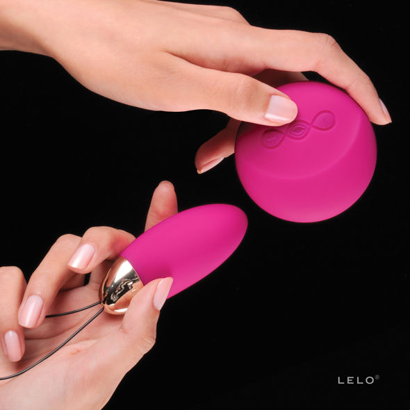 LELO – LYLA 2 Insignia Massager Ei – Fuchsia