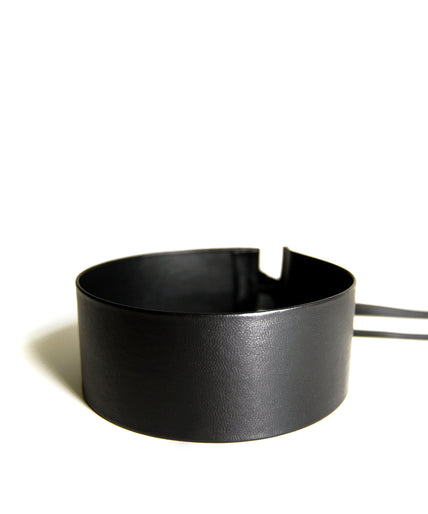 Mondin Big Black Illusion – Exclusive Breast Jewelry