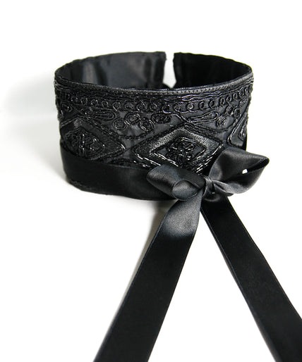 Mondin Black Fairy Choker – Exclusive Neck Jewelry