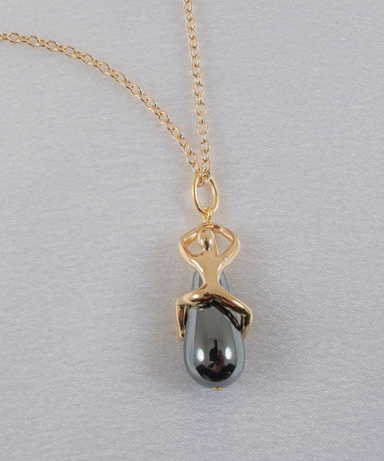 Sylvie Monthulé Secret Passion Hematite Pearl Pendant Gold