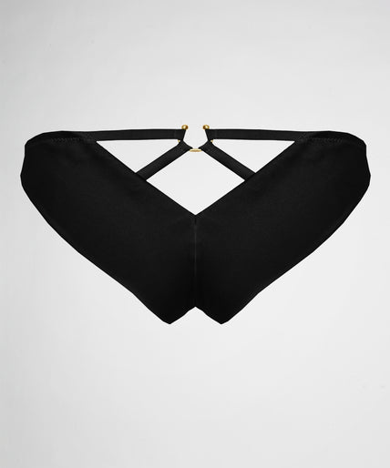 model voorkant close-up Studio Pia clea strap brief black